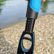 Load image into Gallery viewer, Fish gripper with a built-in scale