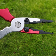 Load image into Gallery viewer, fishing pliers with tungsten cutters steel jaws