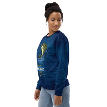 Load image into Gallery viewer, Sweatshirt for women who like to fish